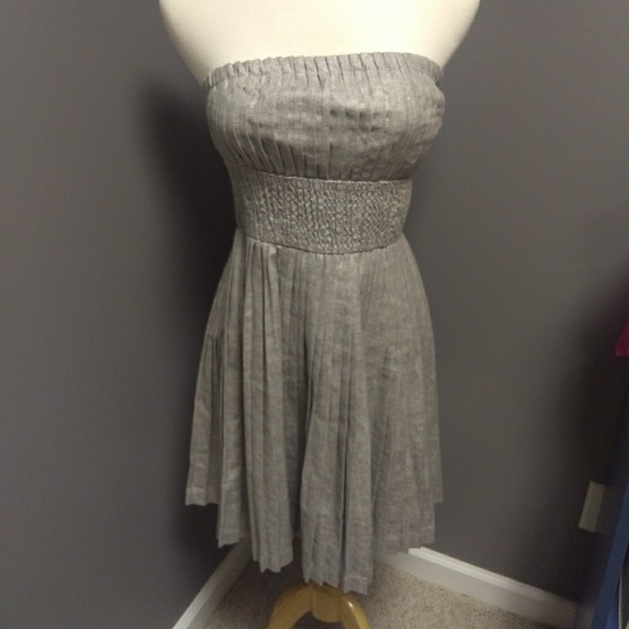 ✴️NWT✴️ Gracia Silver Pleat Dress - Picture 2 of 6